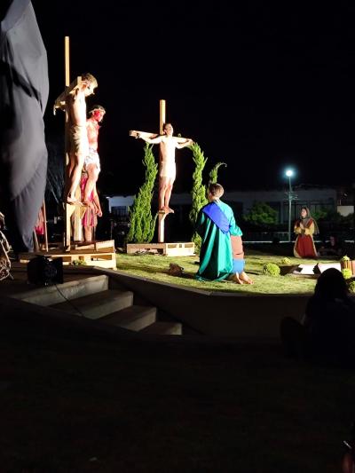 Procissão reúne milhares de fiéis em Laranjeiras do Sul e emociona comunidade na Sexta-feira Santa